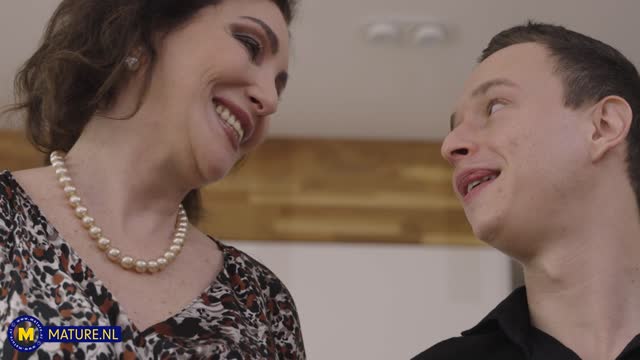 Anal Loving stepmom Sissy Neri loves getting fucked in the ass by her horny stepson – Sissy Neri (EU) (55) & Nikki Nuttz (27)