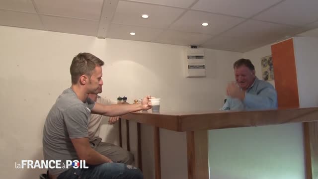 Douche de sperme et fist anal, un vrai savoir faire!