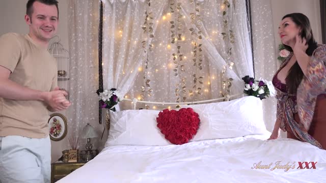Josephine Gives A Bridal Suite Tour That Takes A Sexy Turn