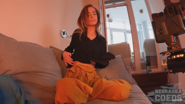 Ultra Skinny Poppy Back In Studio Getting Herself Off With Fingering Pussy Closeups