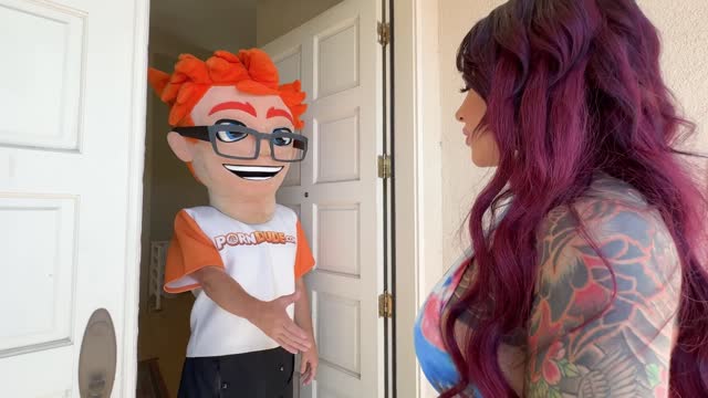 Luna Legend Gets Inked By Porn Dude