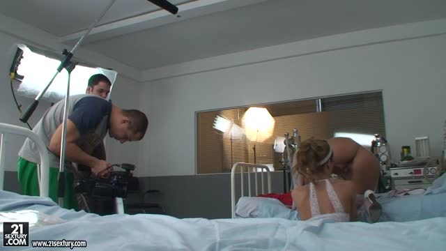 Backstage with Sophie Moone & Cindy Hope