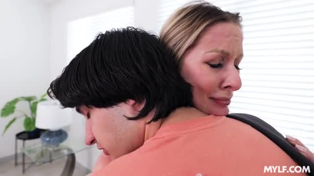 Don’t Pull Out - Give Stepmom Your Biggest Load!